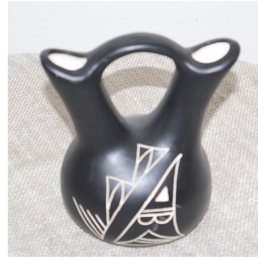 Priscilla Jim Acoma NM Wedding Vase Black White Sgraffito Pottery Hand Etched